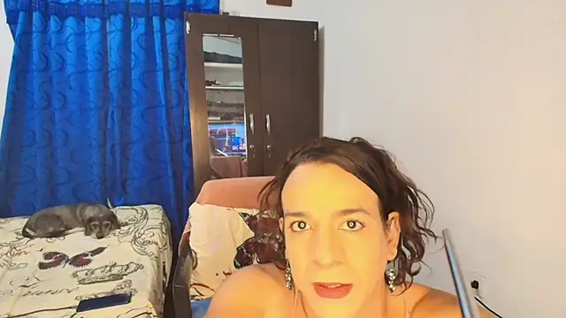 Oh Tique online show from October 2, 8:25 pm