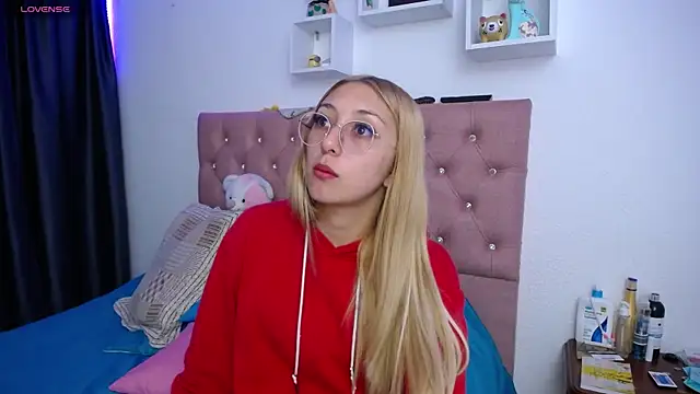 Soffy-brooks online show from October 21, 5:22 am