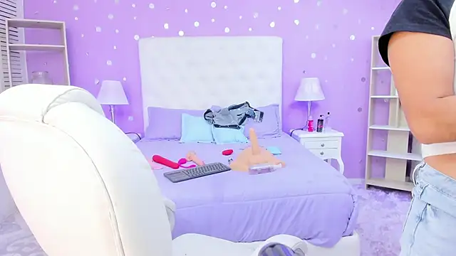 scarlette 15  online show from January 6, 3:10 am