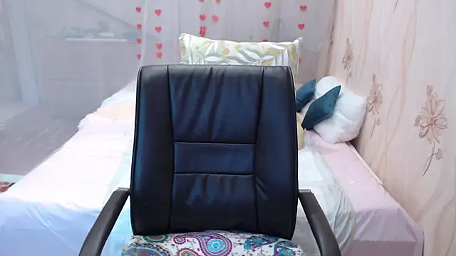 OlgaHottie online show from November 13, 11:37 pm