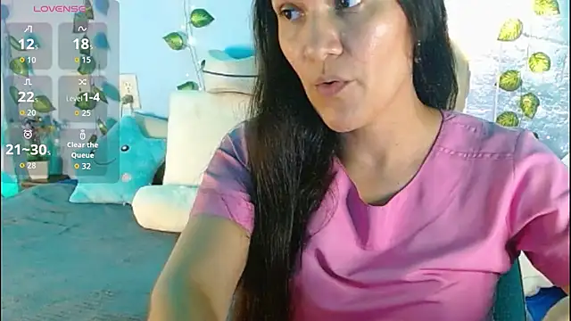 Snapshot of venus_swet_ chatting on October 24, 12:50 am venus swet  online show from October 24, 12:50 am