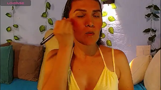 venus swet  online show from April 17, 12:02 am