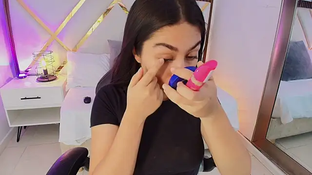 Emelie Ch1 online show from April 15, 4:13 am