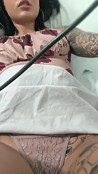 LorenRosse online show from April 18, 7:58 pm