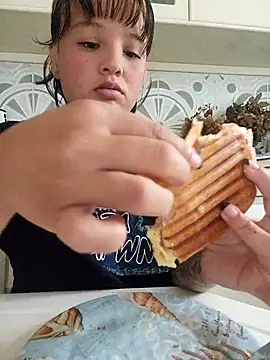 LorenRosse online show from October 9, 4:27 am