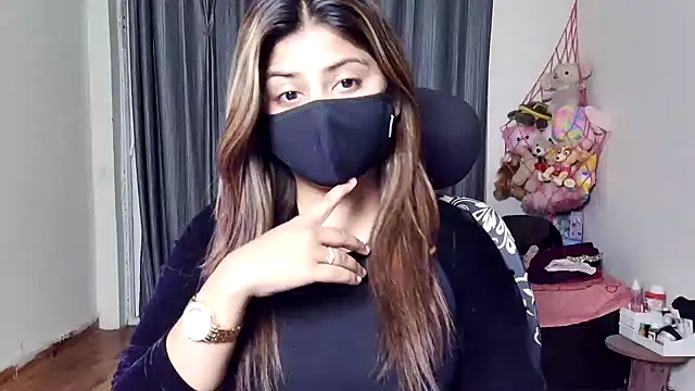 Hoty-Shivangi online show from February 12, 9:27 pm