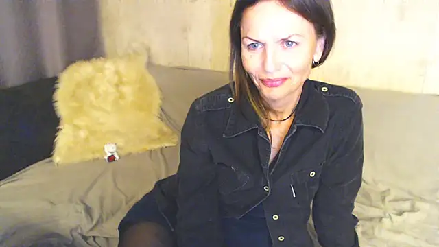 Elizabe th online show from September 15, 8:38 pm