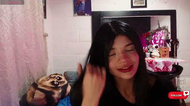 Sarahgin online show from April 24, 11:13 am