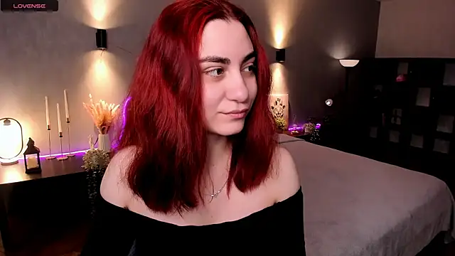 hannacheekss  online show from April 17, 2:02 am