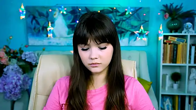 EvaThopson online show from March 19, 7:13 am