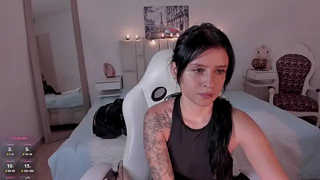 yenny garcia online show from March 31, 6:30 pm