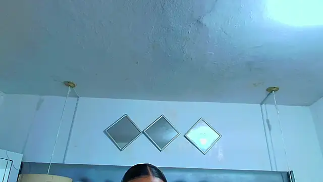 EileenBenzon online show from March 25, 2:20 pm