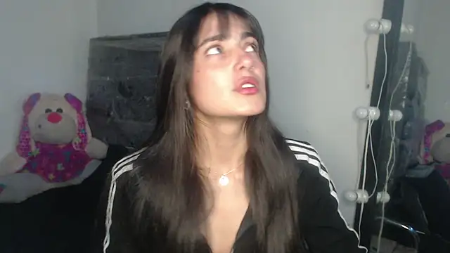 skinny sweet2411 online show from April 3, 3:37 am