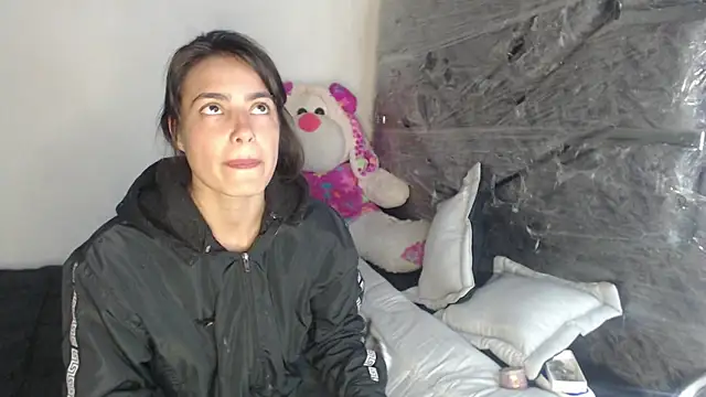 skinny sweet2411 online show from December 18, 10:09 am