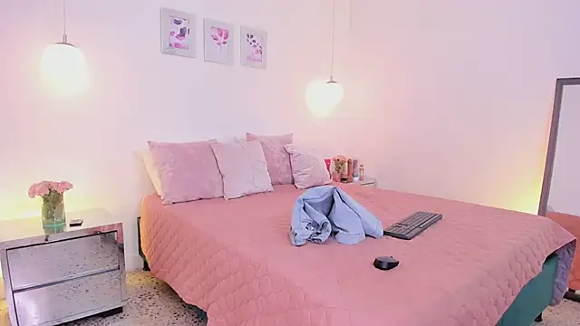 ibella7 online show from April 15, 7:58 pm