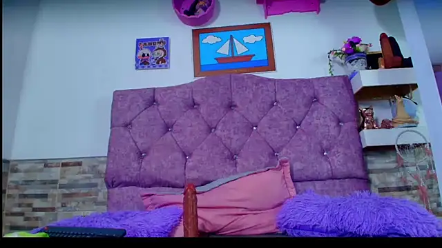 Melannytaylor online show from November 12, 9:24 pm