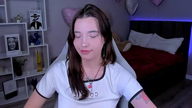 as1an girlfriend online show from March 16, 5:44 am