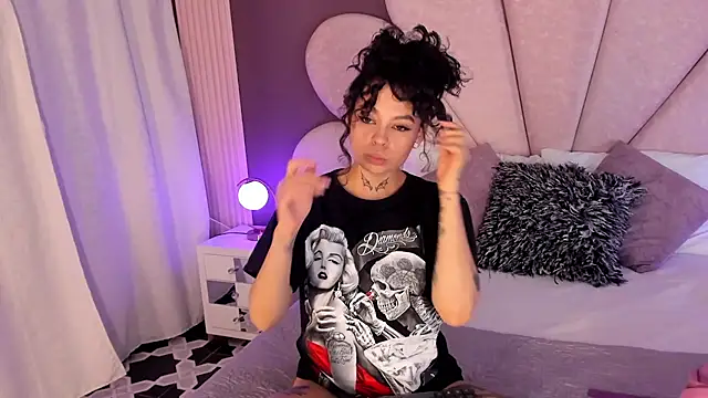 KatherineGomez online show from April 18, 3:09 am