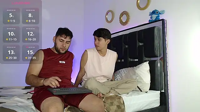 VALERIO AND DORIAN online show from November 18, 9:49 pm