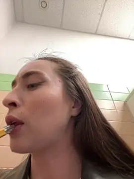 Holly Play online show from September 10, 1:44 pm