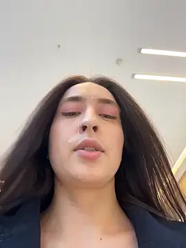 Holly Play online show from March 11, 12:31 pm