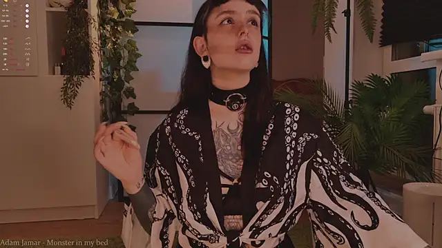 MichaellaMoon online show from November 8, 5:18 pm