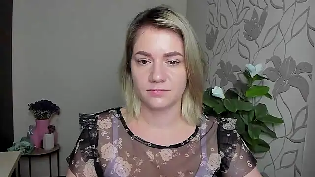 Snapshot of MariaSttone chatting on October 20, 6:22 pm MariaSttone online show from October 20, 6:22 pm