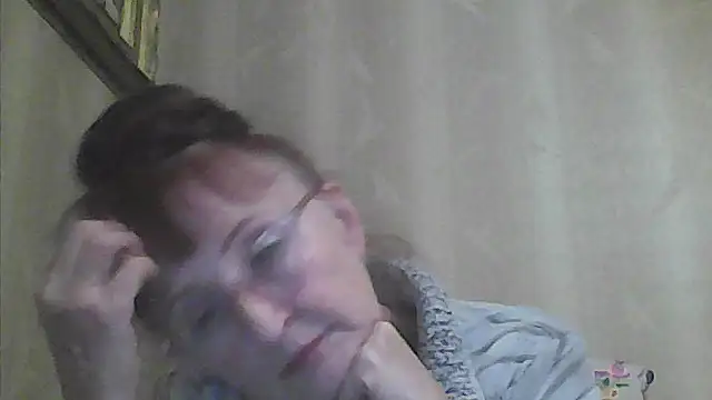 Snapshot of TanyaSweet634 chatting on October 20, 3:59 pm TanyaSweet634 online show from October 20, 3:59 pm