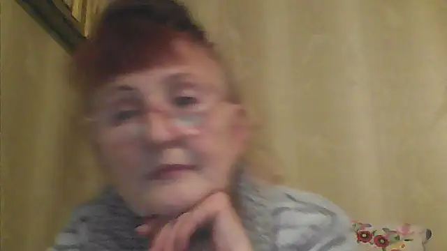 Snapshot of TanyaSweet634 chatting on October 21, 4:00 pm TanyaSweet634 online show from October 21, 4:00 pm
