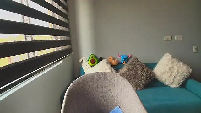 Lauri  fit online show from March 16, 7:07 pm