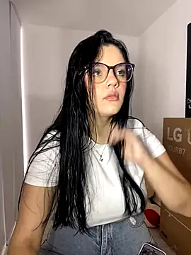 kimberlyhills1 online show from November 6, 7:53 pm