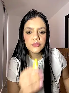 kimberlyhills1 online show from November 29, 6:45 pm