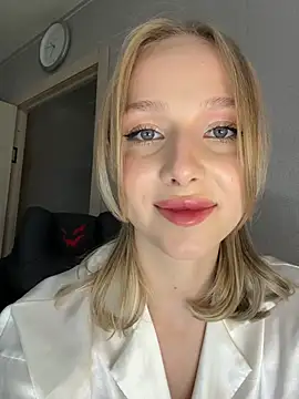 CaseyStar online show from February 6, 3:48 pm