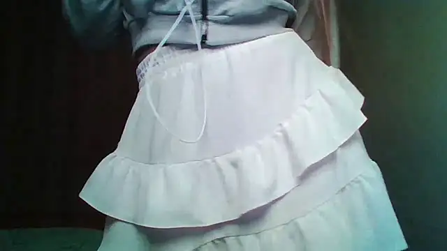 Evasapples online show from April 16, 8:19 pm