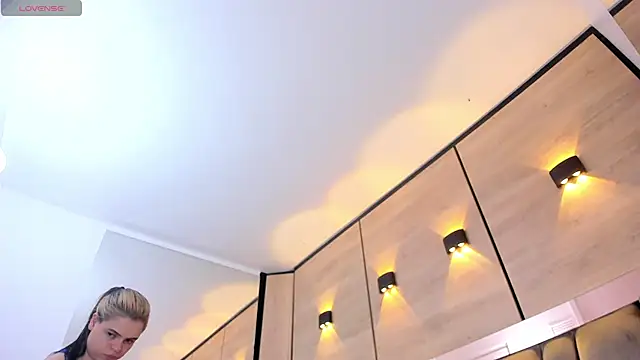 dorothy vegga online show from November 12, 4:10 am