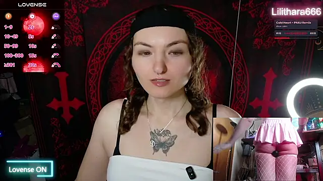 BrandiWRLD 999 online show from November 21, 8:33 pm