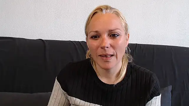 Doucelouve9 online show from March 2, 9:27 am