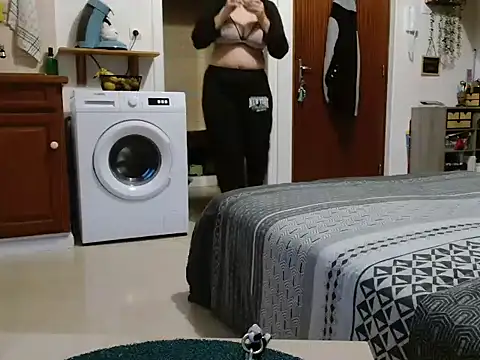 Lauzo21 online show from October 10, 5:34 am