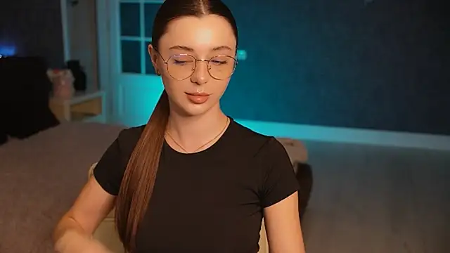 DinaCandy online show from March 28, 8:47 am