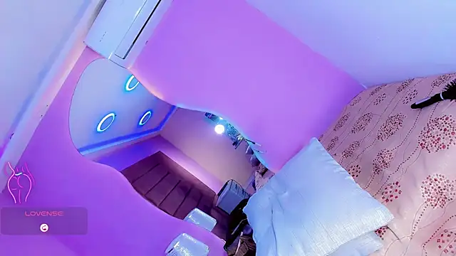 Shanelengel online show from October 11, 6:07 am