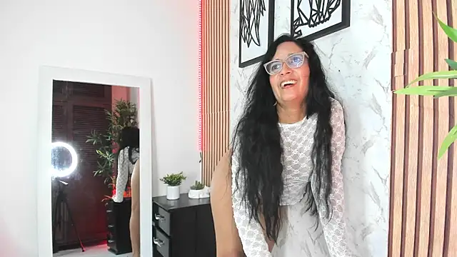 AnnaArela online show from October 1, 6:57 pm