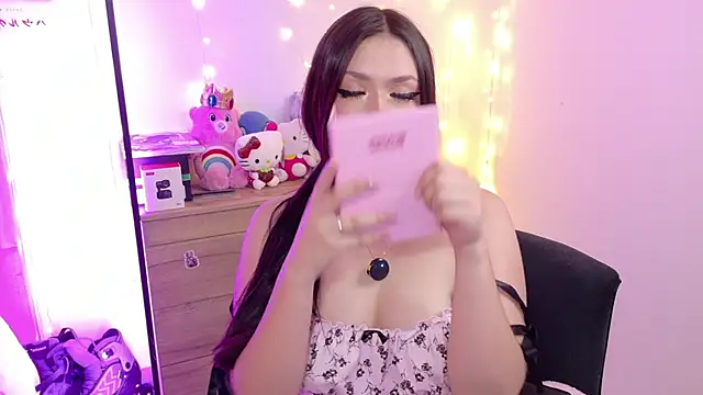 p3ach1 online show from November 23, 4:15 am