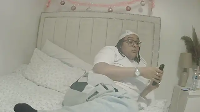 vanilla chocolate23 online show from December 17, 5:17 pm