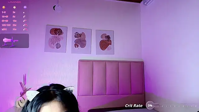 Missslunaa online show from November 7, 7:30 pm