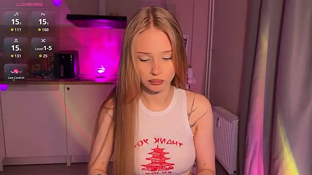 lisa barbie online show from February 28, 7:46 pm