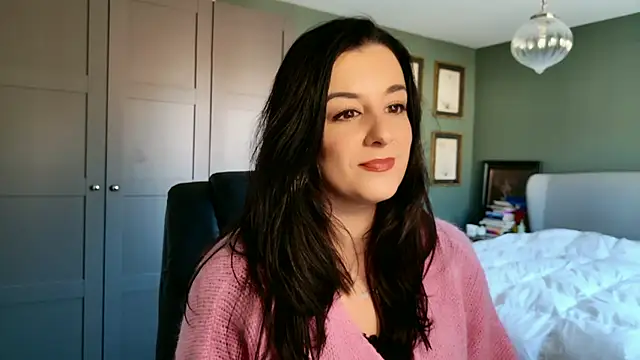 yourcassiexo online show from March 26, 9:33 am