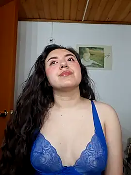 Emi chik online show from April 17, 10:50 am