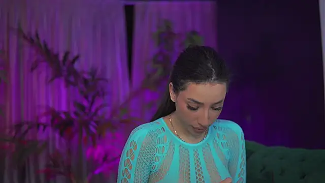 GinaValentinna online show from November 15, 8:10 pm