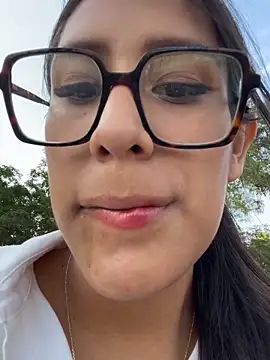 AleFantasy0001 online show from December 1, 10:01 pm