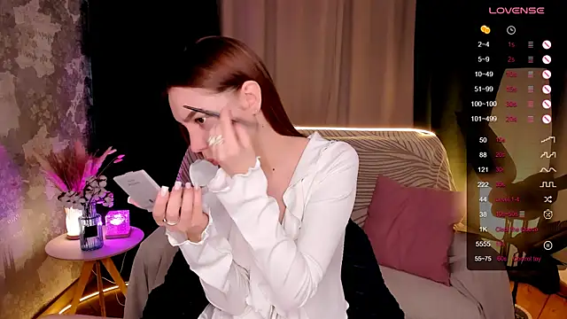 MilliBrown  online show from October 13, 7:22 am